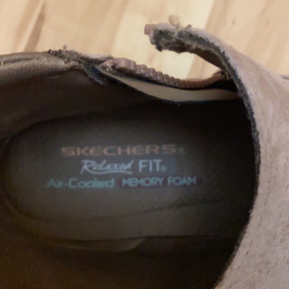 Sketchers memory foam shoes - Picture 2 of 2